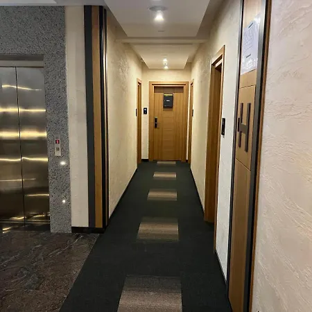 Daire L L L Centar *