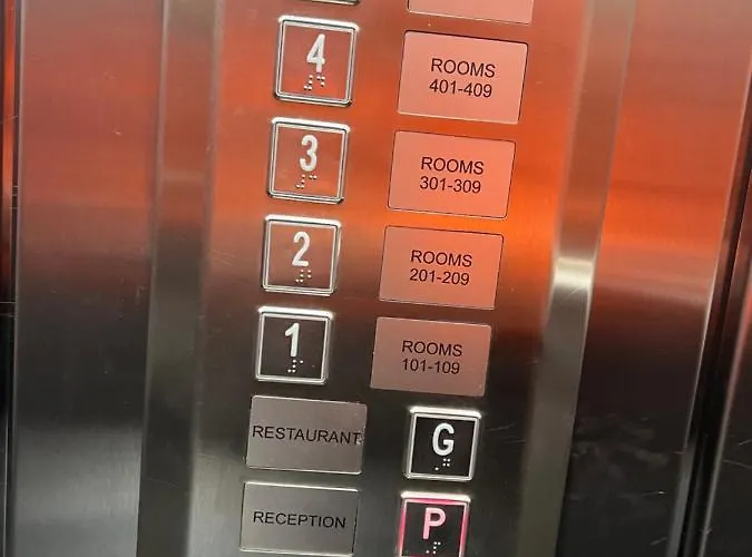 アパート L L L Centar